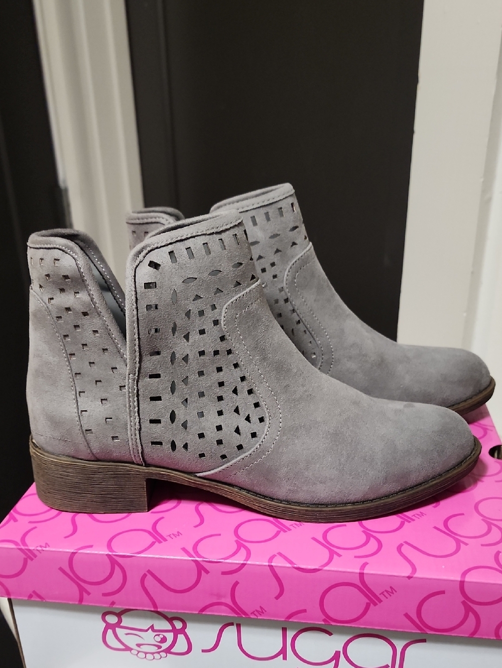Sugar / Gray Suede Cutout Ankle Boots / Women's Size 9.5